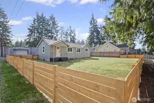7425 McDougall Ave, Everett, WA 98203 - Photo 1
