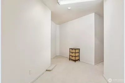 18555 NE 57th Street #18555, Redmond, WA 98052 - Photo 31