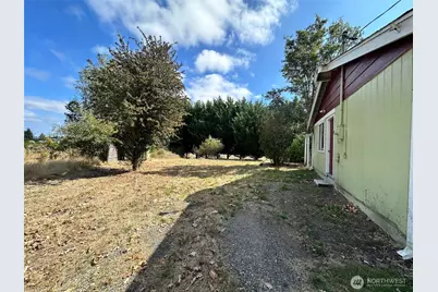 404 Edwards St NW, Yelm, WA 98597 - Photo 17