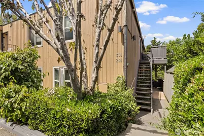 163 Etruria Street, Seattle, WA 98109 - Photo 3