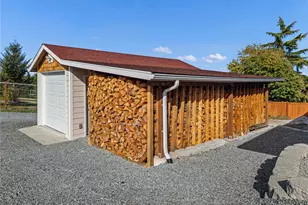 8203 Woodland Ave E, Puyallup, WA 98371 - Photo 39