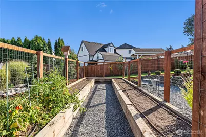 8203 Woodland Avenue E, Puyallup, WA 98371 - Photo 9