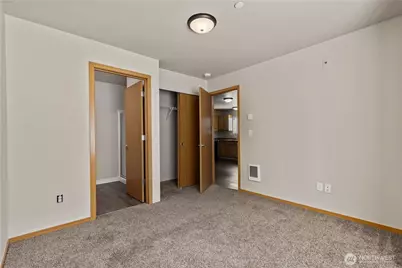 10790 16th Avenue SW, Seattle, WA 98146 - Photo 21