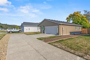 2051 Kayla Ct, Longview, WA 98632 - Photo 17
