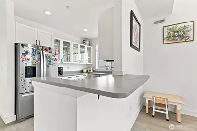 1601 NE Katsura Street #101, Issaquah, WA 98029 - Photo 15