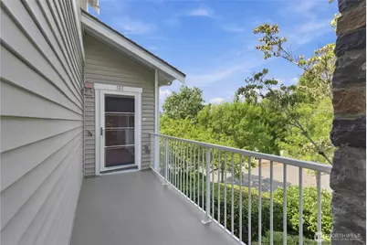 1601 NE Katsura Street #101, Issaquah, WA 98029 - Photo 5