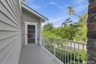 1601 NE Katsura St, Issaquah, WA 98029 - Photo 5