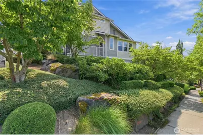 1601 NE Katsura Street #101, Issaquah, WA 98029 - Photo 3