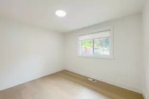 2040 128th Ave SE, Bellevue, WA 98005 - Photo 17