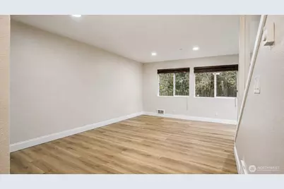 13367 Ambaum Boulevard SW, Burien, WA 98146 - Photo 5