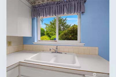 2404 S 360th Street, Federal Way, WA 98003 - Photo 9