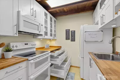 19853 25th Avenue NE #314, Shoreline, WA 98155 - Photo 7