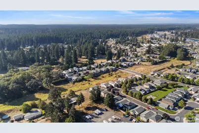 20523 5th Avenue Ct E, Spanaway, WA 98387 - Photo 37