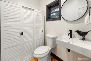 3825 33rd Ave W, Seattle, WA 98199 - Photo 33