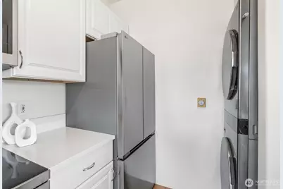 2420 Grand Avenue #102, Everett, WA 98201 - Photo 15