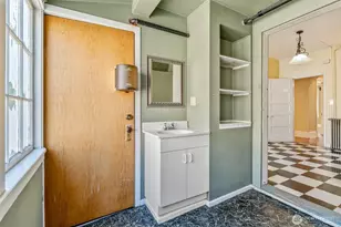 700 Warren Ave N, Seattle, WA 98109 - Photo 17