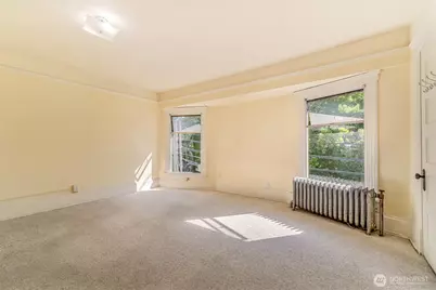 700 Warren Avenue N, Seattle, WA 98109 - Photo 21