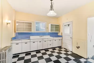 700 Warren Avenue N, Seattle, WA 98109 - Photo 11