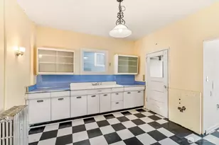 700 Warren Ave N, Seattle, WA 98109 - Photo 11