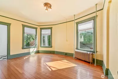 700 Warren Avenue N, Seattle, WA 98109 - Photo 9