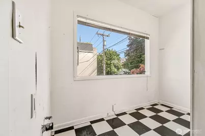 700 Warren Avenue N, Seattle, WA 98109 - Photo 15