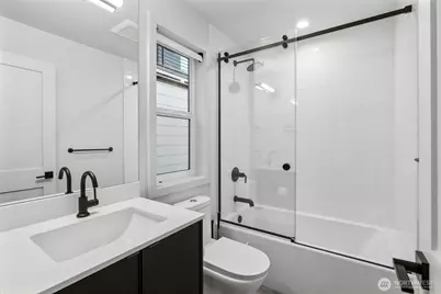 246 5th Avenue W, Kirkland, WA 98033 - Photo 23