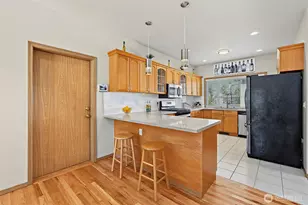 10821 Crestwood Dr S, Seattle, WA 98178 - Photo 11