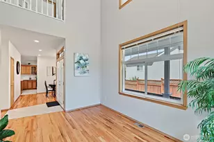 10821 Crestwood Dr S, Seattle, WA 98178 - Photo 3