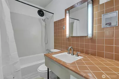 10019 Oak Lane SW, Lakewood, WA 98499 - Photo 13