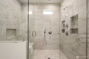 12523 NE 94th St, Kirkland, WA 98033 - Photo 17