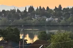 7111 Linden Ave N, Seattle, WA 98103 - Photo 37
