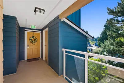 7111 Linden Avenue N #304, Seattle, WA 98103 - Photo 33