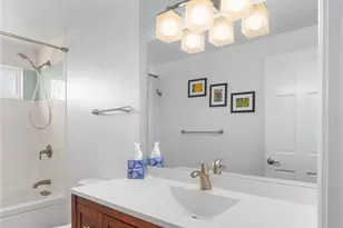 7111 Linden Ave N, Seattle, WA 98103 - Photo 27