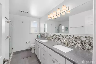 7111 Linden Avenue N #304, Seattle, WA 98103 - Photo 19