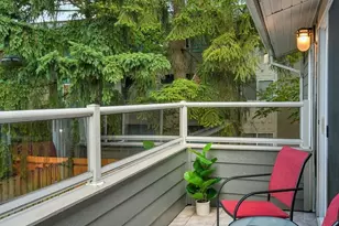 15406 NE 15th Pl, Bellevue, WA 98007 - Photo 3