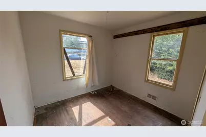 1811 W 5th Street, Port Angeles, WA 98363 - Photo 5