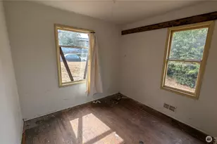 1811 W 5th St, Port Angeles, WA 98363 - Photo 5