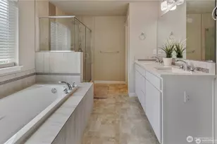 10610 130th St E, Puyallup, WA 98374 - Photo 27