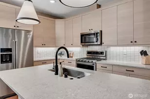 14105 SE 153rd Pl, Renton, WA 98058 - Photo 7