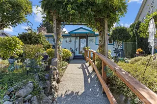 3809 S Trenton St, Seattle, WA 98118 - Photo 3