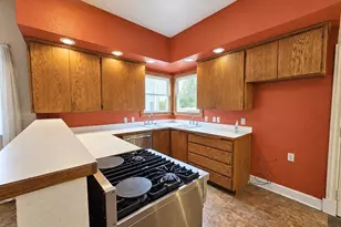 1423 S Yakima Ave, Tacoma, WA 98405 - Photo 11