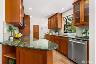 21415 SE 16th Place, Sammamish, WA 98075 - Photo 3