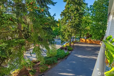 3206 80th Avenue SE #3, Mercer Island, WA 98040 - Photo 9