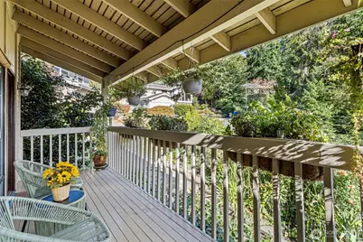 5807 142nd Place SE, Bellevue, WA 98006 - Photo 7