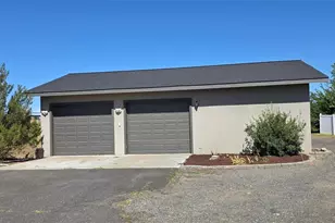 8601 Scenic Dr, Yakima, WA 98908 - Photo 33
