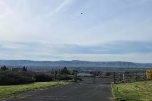 8601 Scenic Dr, Yakima, WA 98908 - Photo 5