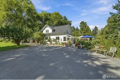 1217 Pershing Street, Wenatchee, WA 98801 - Photo 3