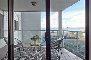 2104 Alki Ave SW, Seattle, WA 98116 - Photo 11