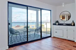 2104 Alki Ave SW, Seattle, WA 98116 - Photo 15