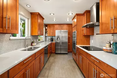 506 N 141st Street, Seattle, WA 98133 - Photo 11